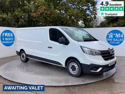 White Used 2023 Renault Trafic Van | £15,495 (Good price)