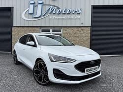 White Used 2022 Ford Focus Trend Hatchback | £14,650 (Fair price)