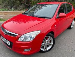 Red Used 2008 Hyundai i30 Premium Hatchback | £3,495 (Fair price)