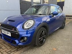 Blue Used 2019 Mini Cooper S Hatch Hatchback | £13,750 (Fair price)