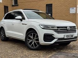 White Used 2019 VW Touareg R-line SUV | £27,999 (Fair price)