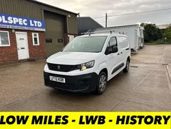 White Used 2023 Peugeot Partner Premium MPV | £11,000 (Fair price)