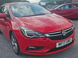 Red Used 2017 Vauxhall Astra SRi Hatchback | £4,895 (Fair price)