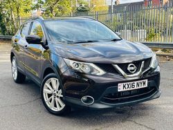 Black Used 2016 Nissan Qashqai S SUV | £7,495 (A bit pricey)