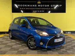 Blue Used 2014 Toyota Yaris Hatchback | £4,995 (Fair price)