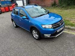 Blue Used 2014 Dacia Sandero Lauréate Hatchback | £5,995 (Fair price)