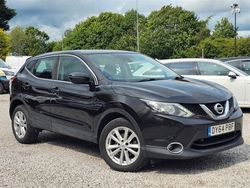 Black Used 2015 Nissan Qashqai Acenta SUV | £2,490