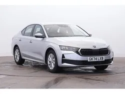 Brilliant silver metallic Used 2024 Skoda Octavia SE Technology Hatchback | £19,154 (Fair price)