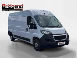 White Used 2023 Peugeot Boxer Premium Van | £16,999 (Fair price)