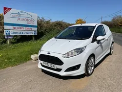 White Used 2015 Ford Fiesta Sport Hatchback | £3,295 (A bit pricey)