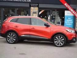 Red Used 2017 Renault Kadjar Signature S SUV | £10,000 (Fair price)