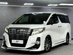 White Used 2025 Toyota Alphard Executive MPV | £19,990 (Fair price)