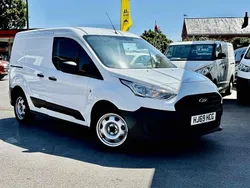 White Used 2019 Ford Transit Estate | £7,995 (Fair price)