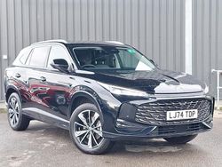 Black Used 2025 MG HS Trophy SUV | £20,998 (Expensive)