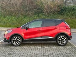 Red Used 2015 Renault Captur Signature SUV | £5,900 (Good price)