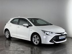 White Used 2020 Toyota Corolla Hatchback | £14,850 (Good price)