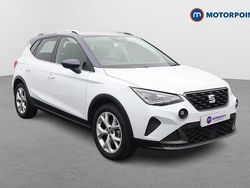 White Used 2023 Seat Arona FR SUV | £14,099 (Fair price)