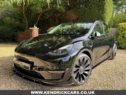Black Used 2024 Tesla Model Y Performance SUV | £34,949 (Fair price)