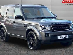 Used 2015 Land Rover Discovery 4 HSE Luxury SUV | £22,995 (Expensive)