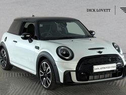 White Used 2023 Mini Cooper S Hatch Hatchback | £24,150 (Fair price)