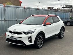 White Used 2019 Kia Stonic SUV | £10,595 (Fair price)