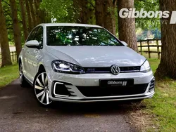 White Used 2018 VW Golf VII Advance Hatchback | £10,190 (Fair price)