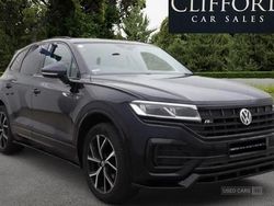 Blue Used 2019 VW Touareg R-line SUV | £26,995 (A bit pricey)