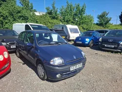 Blue Used 2001 Renault Clio II Hatchback | £1,100