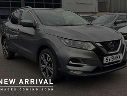 Grey Used 2019 Nissan Qashqai N-Connecta SUV | £11,250 (Fair price)