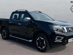 Black Used 2021 Nissan Navara Tekna Pickup | £21,900 (Fair price)