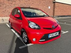 Multicoloured Used 2014 Toyota Aygo Hatchback | £2,900 (Good price)