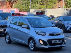 Silver Used 2014 Kia Picanto Hatchback | £3,895 (Good price)