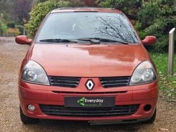 Red Used 2005 Renault Clio II Extreme Hatchback | £599 (Super price)