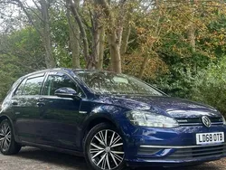 Used 2018 VW Golf VII SE Hatchback | £9,195 (Fair price)