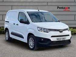 White Used 2022 Toyota Proace Van | £10,495