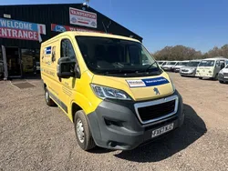 Yellow Used 2017 Peugeot Boxer Van | £4,995 (Fair price)