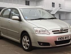 Silver Used 2006 Toyota Corolla Hatchback | £2,391 (Good price)