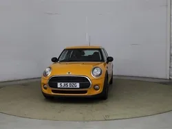 Orange Used 2015 Mini One D Hatch Hatchback | £5,100 (Fair price)