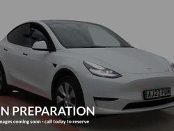 White Used 2022 Tesla Model Y Long Range AWD SUV | £21,955 (Fair price)