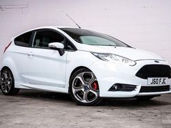 White Used 2014 Ford Fiesta ST Hatchback | £5,995 (Fair price)