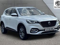 White Used 2022 MG HS Exclusive SUV | £15,695 (Fair price)