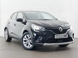 Black Used 2022 Renault Captur Iconic SUV | £17,498 (A bit pricey)
