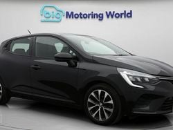 Used 2023 Renault Clio V Evolution Hatchback | £11,600 (Good price)