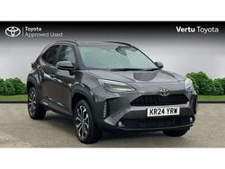 Grey Used 2024 Toyota Yaris Hybrid Design SUV | £24,240 (Fair price)