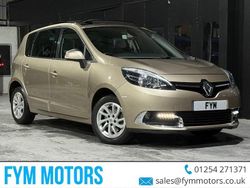 Beige Used 2014 Renault Scénic III Dynamique MPV | £2,650