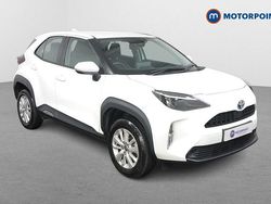 White Used 2023 Toyota Yaris Hybrid Estate | £20,049 (Super price)