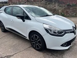 White Used 2013 Renault Clio IV Dynamique Hatchback | £3,500 (Fair price)