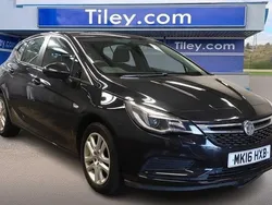 Black Used 2016 Vauxhall Astra Design Edition Hatchback | £5,990 (Fair price)
