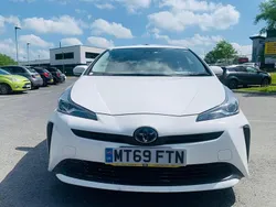 White Used 2025 Toyota Prius Hatchback | £10,900 (Super price)