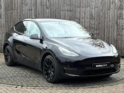 Black Used 2022 Tesla Model Y Long Range AWD SUV | £28,199 (A bit pricey)